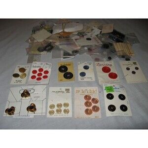 Large Lot Of Assorted Vintage Sewing Button Many Still On Cards La Mode Majesty
